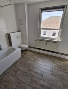 Große Wohnung im Grünen mit Einbauküche! - Breitenbrunn (Erzgebirge)