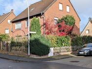 Gepflegtes 1-2-Familienhaus mit Palmengarten und Garage sucht nette Eigentümer - Grevenbroich