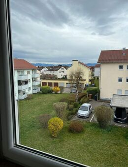 Sehr helle und gut geschnittene Wohnung ebenso vermietete 3 Zimmer Wohnung in Fn - Friedrichshafen