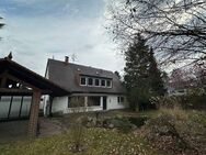 Naturnah wohnen in Fürth ~ großes 2-Parteienhaus mit Traumlage in Oberfürberg ~ 1242 m² Gartenlandschaft ~ 2 Garagen ~ 2 Kfz-Stellplätze - Fürth