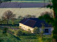 Landwirtschaftliche Hofstelle mit Wohnhaus und Stall - Daubach (Landkreis Bad Kreuznach)