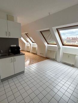 N-Schweppermannstrasse ~ Hübsches klimatisiertes 1-Zi-Apartment mit viel Lichteinfall ~ Pantry ~ perfekte Wohnlage hinter der Burg - Nürnberg