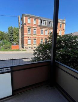 Charmante 2-Zimmer-Wohnung mit überdachtem Balkon in Freital – ab sofort verfügbar! - Freital