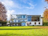 Moderne, geräumige Familien-Villa mit technischen Finessen und exklusivem Seezugang - Schondorf (Ammersee)