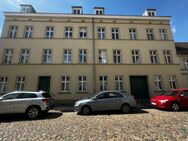 Geräumige 2-Zimmer-Wohnung mit Balkon im Herzen von Neuruppin - Neuruppin