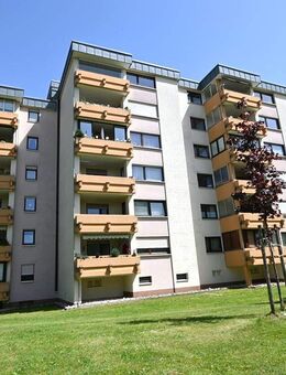 Zentrale Lage zur Innenstadt, unmittelbare Nähe zu Grünpark! Helle 3-Zimmer-Wohnung in Neumarkt - Neumarkt (Oberpfalz)