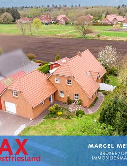 Gepflegtes Einfamilienhaus mit Garage, Hebebühne und vielen Extras - Berumbur