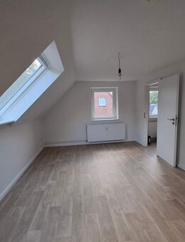 Renovierte Wohnung mit neuer Einbauküche - Schwarzenbek