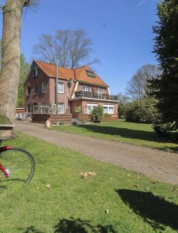 Grün!Großzügig!Gestaltbar! Zweifamilienhaus mit Parkcharakter in herrlicher Feldrandlage von Wingst - Wingst