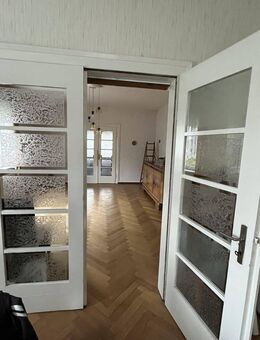 Charmante Stadtvilla mit großzügigem Garten und vielseitigem Wohnraum - Gößnitz
