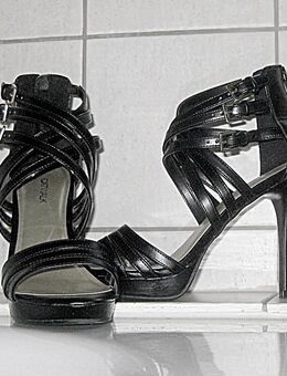 High Heels Riemchensandalette schwarz Gr. 39 - Worms