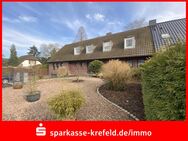 Vierfamilienhaus mit Garagen - Krefeld