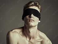 Blindfolded Date! M gesucht! 24-35! - Brandenburg (Havel) Zentrum