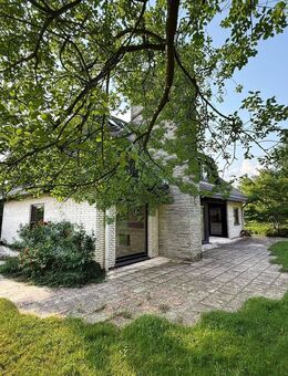 Repräsentatives Einfamilienhaus mit parkähnlichem Garten in Top-Lage von Grafschaft-Holzweiler! - Grafschaft