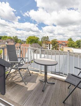 Modernes Wohnen auf 2 Ebenen - Maisonette mit Stil und Weitblick - Wedel