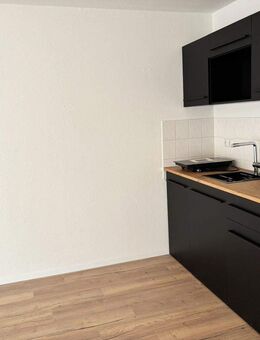 Frisch renovierte 1-Zimmer-Wohnung mit Balkon und neuer Küche - Germersheim