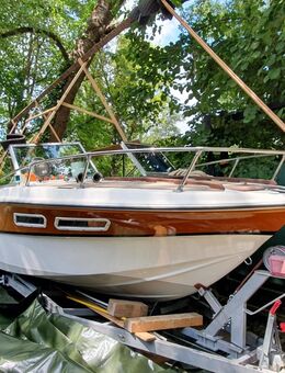 Trailer MIT Boot, Sportboot - Mühlenbecker Land