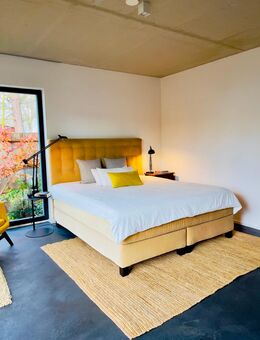 Boxspringbett 180x200 – so gut wie neu - Falkensee