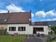 Familienfreundliche Doppelhaushälfte mit herrlichem Grundstück - Waldbrunn (Baden-Württemberg)