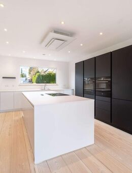 Freistehendes Einfamilienhaus zum Verlieben - gehobener Familientraum in guter Lage! - Reutlingen