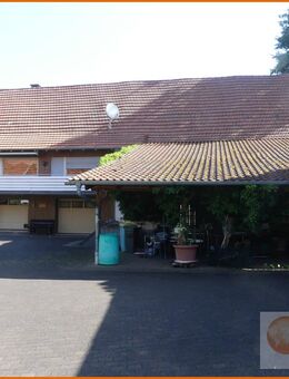 Ehemaliges landwirtschaftliches Anwesen mit Nebengebäude in Ortsrandlage von Schlüchtern-Hohenzell - Schlüchtern