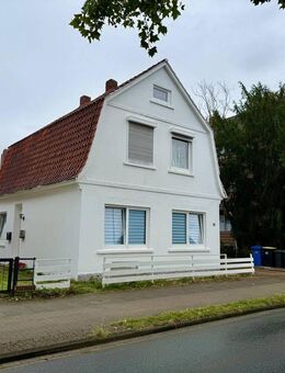 Ein Haus mit Zukunft - vielseitiges Zweifamilienhaus für Kapitalanleger und Eigennutzer - Delmenhorst
