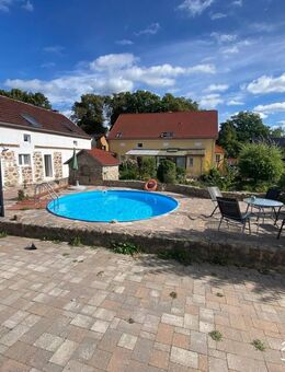 ehemaliger Ferienhof mit Wohnungen, Scheune und Grundstück mit Ausbaupotential nördlich von Berlin - Rheinsberg