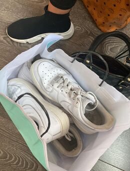 Ich reinige Deine Schuhe - wenn nicht perfekt sauber, zahl ich Dir Neue - Düsseldorf