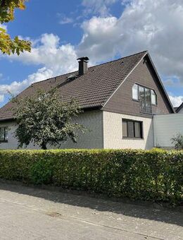 Geräumiges Wohnhaus für 1-2 Familien in Lippstadt-Bökenförde - Lippstadt
