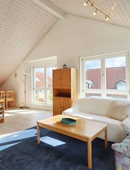 Helle Wohlfühlwohnung mit hohen Decken und einer tollen Aufteilung - Böblingen