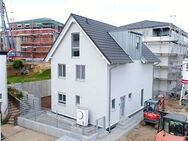 Neubau: Freistehendes Energieeffizienzhaus mit moderner Luft-Wasser-Wärmepumpe - Hochspeyer