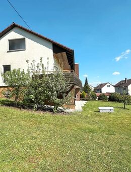 Zweifamilienhaus für mehrere Generationen auf Südhang-Anwesen! - Magstadt