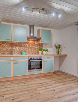 Helle 2-Zimmer-Souterrainwohnung mit Fernblick - Berkheim