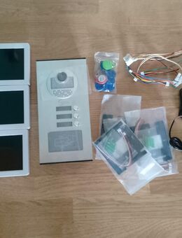 Sprechanlage mit 3 Monitoren - Moers