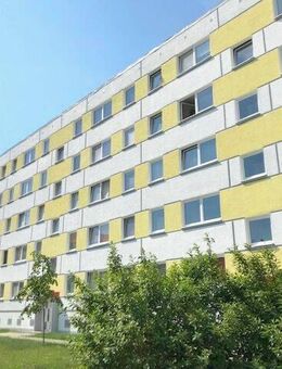 Schöne 3 Zimmer Wohnung mit Einbauküche! - Schwerin