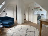 Über den Dächern von Köln Nippes - Moderne 2 Zimmer DG Wohnung voll möbliert - Köln