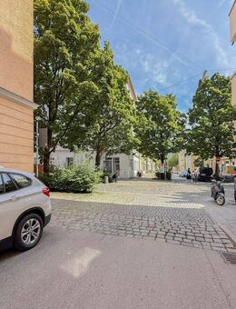 sanierungsbedürftige 2-Zimmer-Wohnung zu verkaufen - München