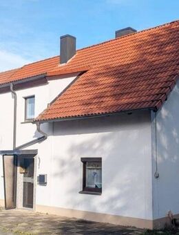 Großzügiges Ein- bis Zweifamilienhaus mit Scheune, Garten und Doppelgarage! Sofort frei! - Mistelgau