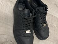 Ausgelatschte Schuhe / Nike air force black gr. 37,5 - Berlin