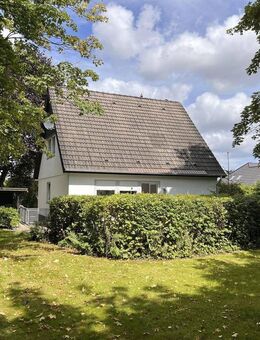 Ruhige Lage mit grossem Garten am Ende einer Stichstraße mit Vollkeller - Tolk