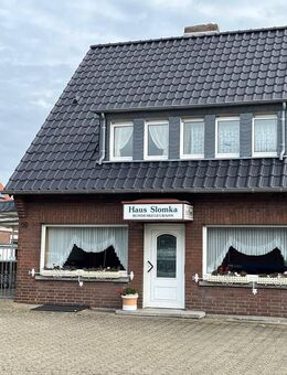 Gewerbe-Doppelhaushälfte mit Garten und Kegelbahn in Moers-Hülsdonk - Moers