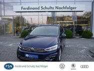 VW Touran, 2.0 TDI Comfortline, Jahr 2022 - Rostock