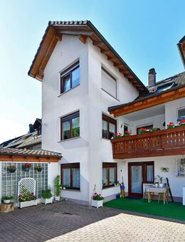 Zweifamilien-Reihenmittelhaus mit Charme, Platz und Rückzugsidylle - Bad Säckingen