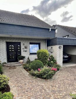 Gepflegte Doppelhaushälfte mit Wintergarten, Hobbyraum, Terrasse und viel Potenzial - Arnsberg