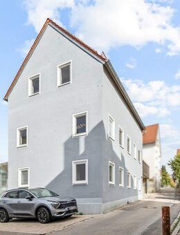 Moderne Maisonettewohnung mit großer Dachterrasse und zwei Bädern im Herzen von Mering - Mering