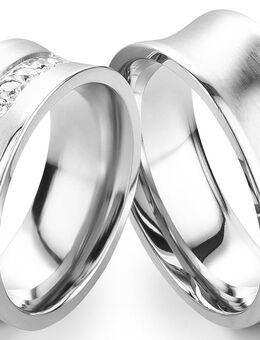 Fabelhafte Edelstahlringe E143 mit Zirkonias und Gravur - Aholming