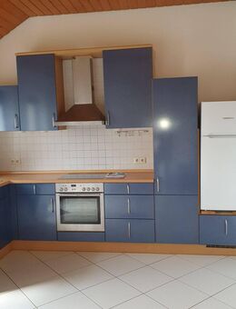 Kieselbronn, schöne , helle 3 Zimmer-Dachgeschoss- Wohnung - Kieselbronn