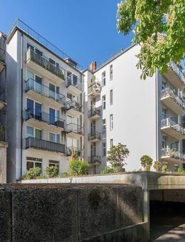 Mitten in Eimsbüttel! Vermietete 2,5-Zimmer-Wohnung mit zwei Balkonen - Hamburg