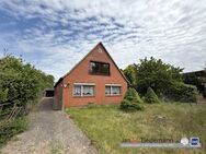 Modernisierungsbedürftiges Einfamilienhaus mit 180 m² Wohn-Nutzfläche auf 1.072 m² Eigenland - Krummesse