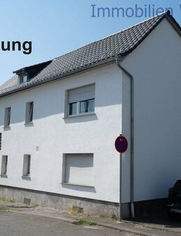 Haus mit zwei getrennten Wohnungen - Flörsheim (Main)